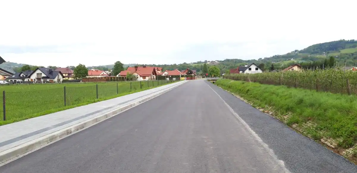 Przebudowa jednej z dróg w Gminie Łososina Dolna zakończona
