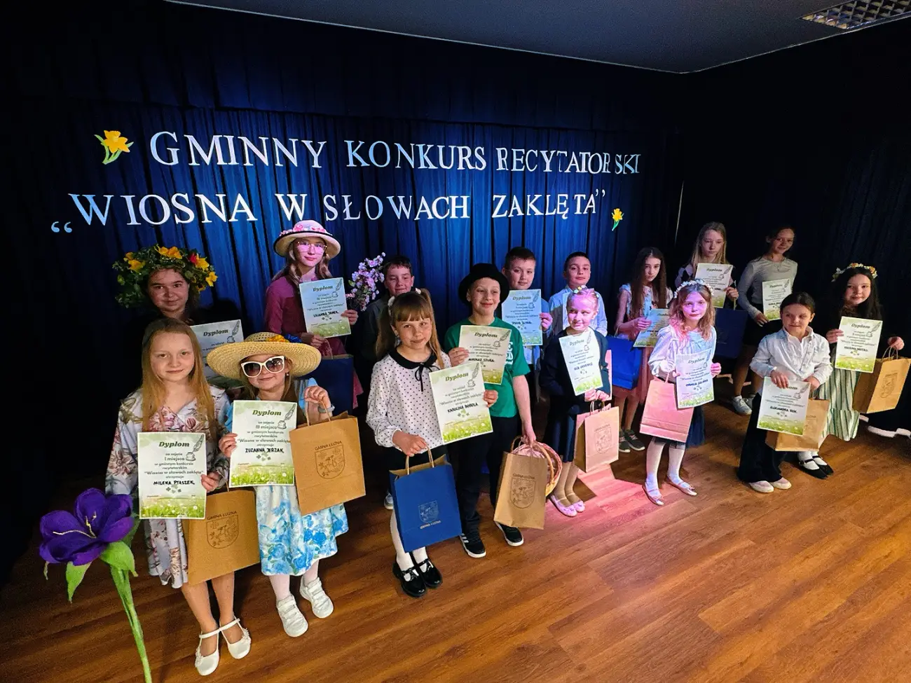 Wiosna w słowach i emocjach. Konkurs recytatorski w Woli Łużańskiej