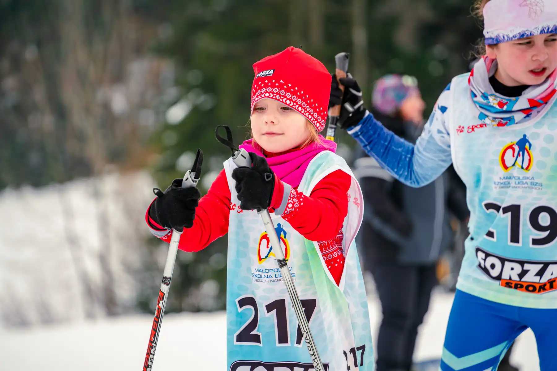 Zimowe emocje na trasach Ptaszkowej. 4. edycja Ligi Małopolskiej w Biegach Narciarskich