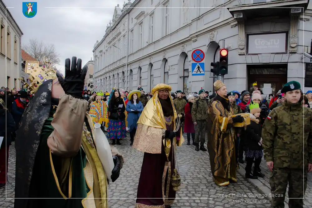 Orszak Trzech Króli już po raz dziesiąty przeszedł ulicami Nowego Sącza