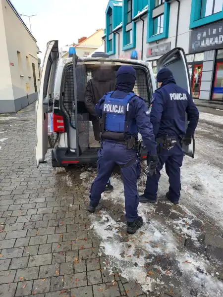 38-latek wpadł na gorącym uczynku. Przechytrzyła go nowosądecka seniorka