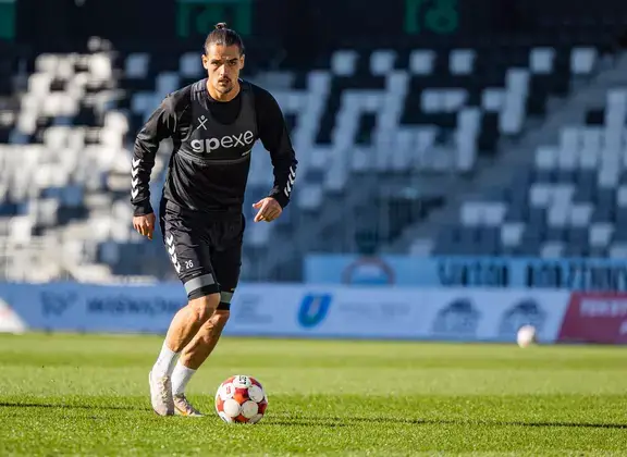 Kontrakt rozwiązany za porozumieniem stron. Rutkowski opuszcza Sandecję