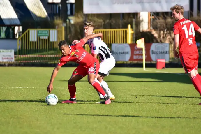 Drużyna Sandecji pokonuje Zagłębie Sosnowiec 2:1