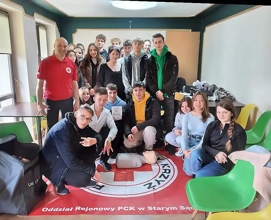 ZS w Starym Sączu: Szkolne Koło PCK przygotowuje instruktorów pierwszej pomocy