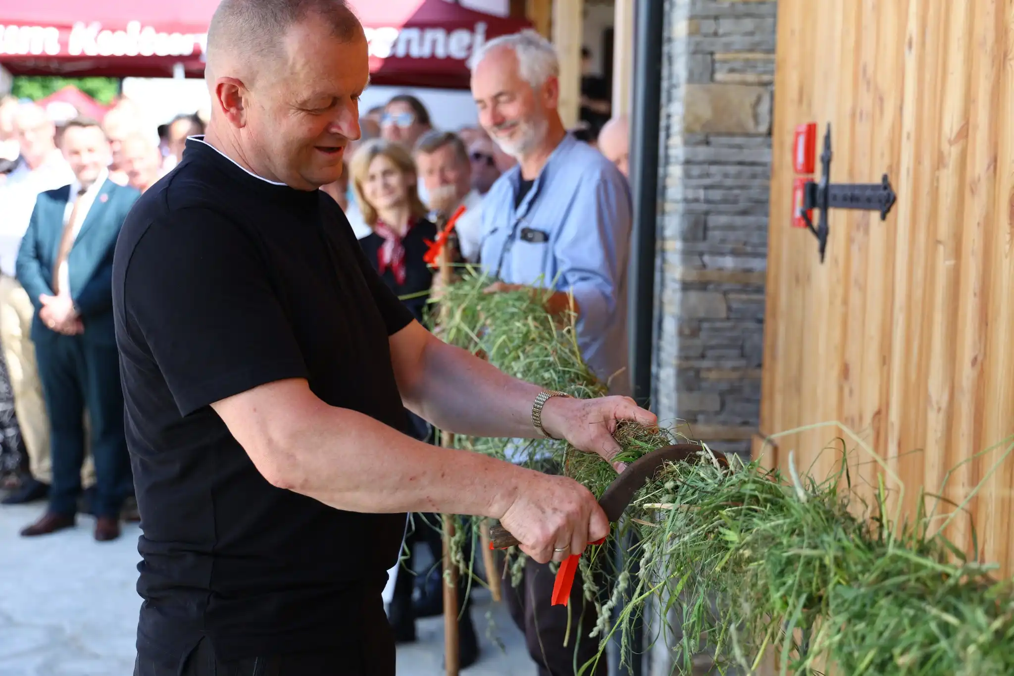 Motocyklowy Piknik Rodzinny w Korzennej przyciągnął tłumy i emocje