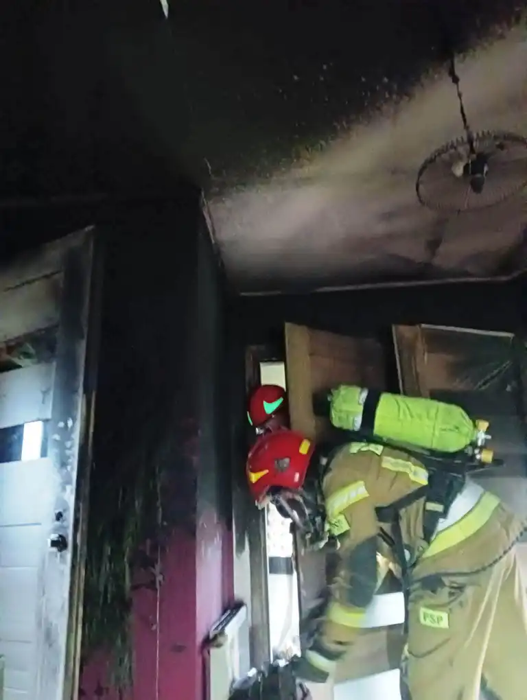 Florynka. Pożar domu. Ogień pojawił się na poddaszu budynku mieszkalnego