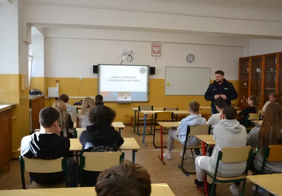 Policyjni profilaktycy z wizytą u młodych Sądeczan