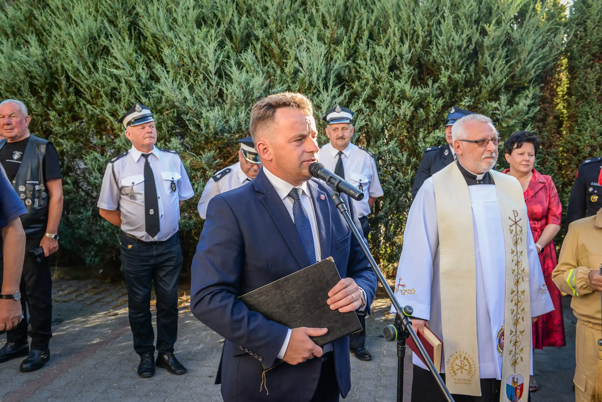 Nowy sprzęt i samochód dla OSP. Strażackie święto w Gminie Bobowa