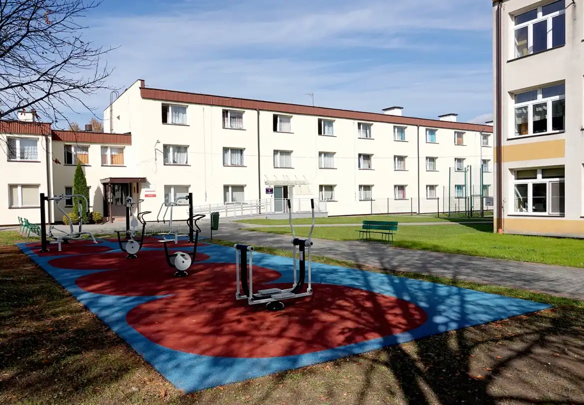 Nowa siłownia pod chmurką przy ZSP w Nawojowej