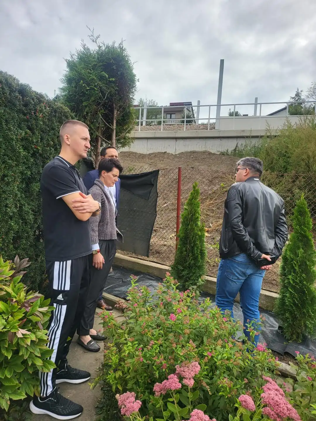 Hałas kolei zagraża spokojowi Osiedla Wólki. Radny i mieszkańcy walczą o ekrany akustyczne