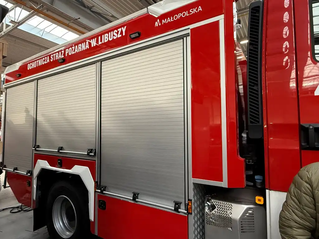 Zwiększenie bezpieczeństwa w Libuszy. OSP otrzymała nowy pojazd ratunkowy