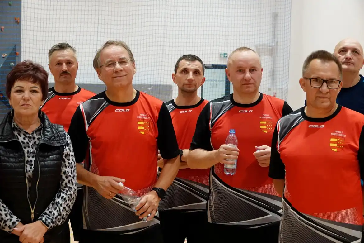 Mecz towarzyski z okazji 20-lecia partnerstwa między Powiatem Unna a Powiatem Nowosądeckim. Niemiecka drużyna pokonała gospodarzy