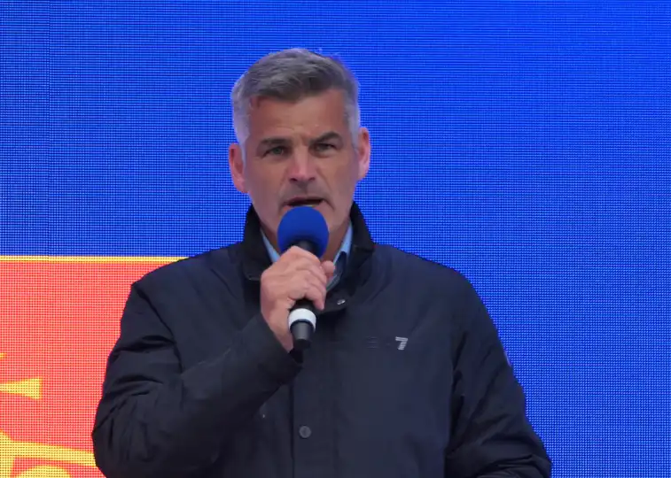 Marsz dla Pokoju w Nowym Sączu. Manifestacja sprzeciwu wobec wojny