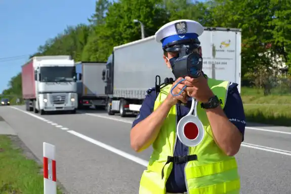 Małopolska: Policjanci kontrolowali prędkość. Zatrzymali 17 praw jazdy