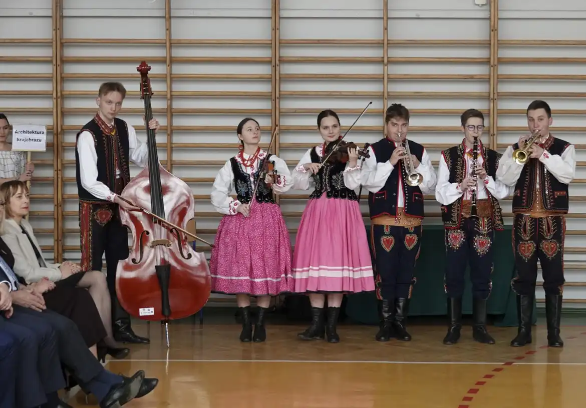 Zakończył się etap wojewódzki Olimpiady Wiedzy i Umiejętności Rolniczych. Zmagania odbywały się w ZSP w Nawojowej