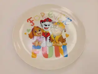 Niebezpieczne talerze i kubki w których wykryto ołów. GIS ostrzega