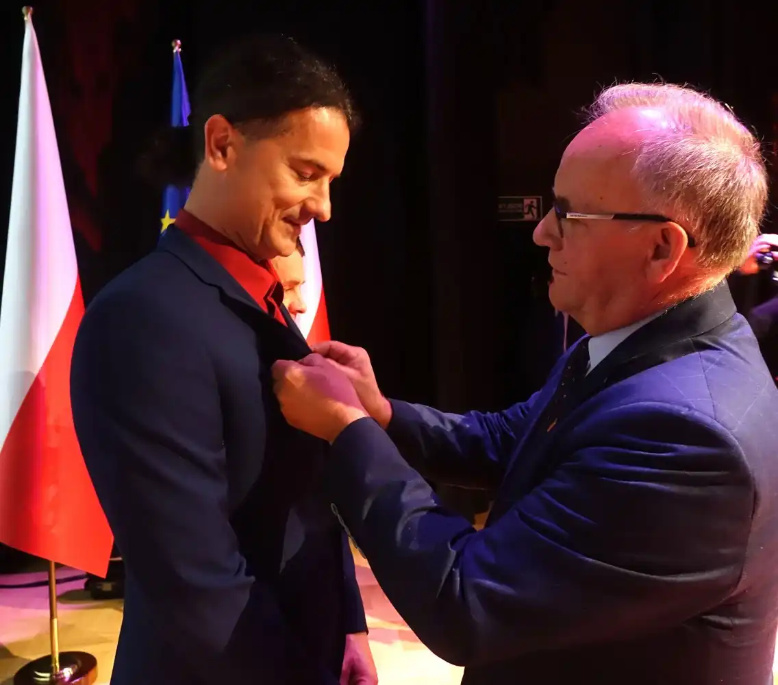 Sztandar HDK 'ADMA' w Grybowie poświęcony. Wyróżnienia dla krwiodawców