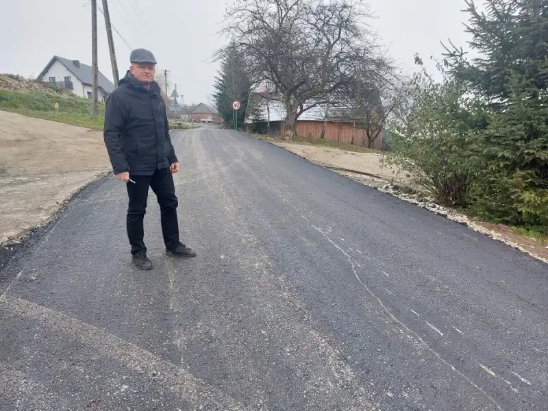 Postępuje remont drogi w Koniuszowej