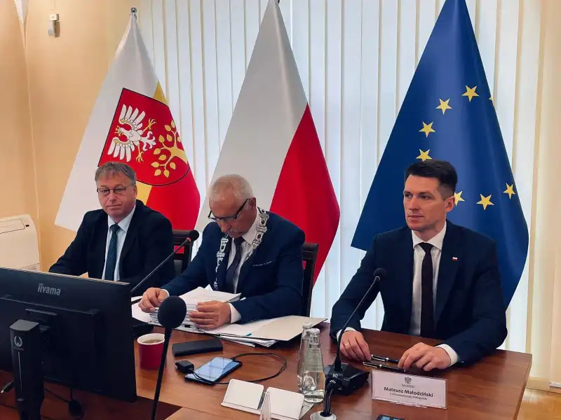 Wicewojewoda Mateusz Małodziński w Limanowej. Uczestniczył w XXXIII sesji Rady Powiatu