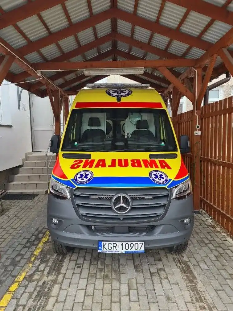 Nowy ambulans w Gorlicach. Nowoczesna pomoc w trudnych warunkach