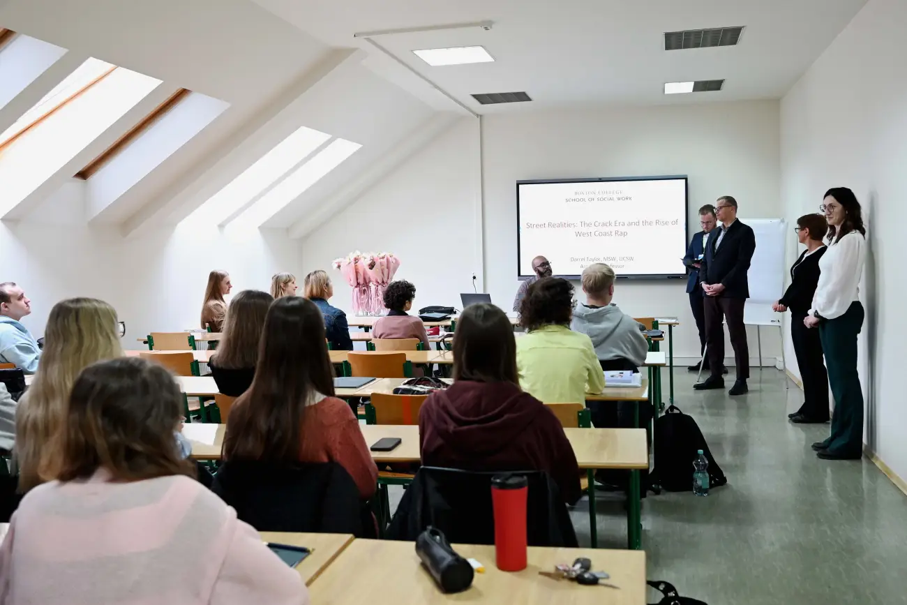 Nauka przez dialog. Warsztaty językowe na Wydziale Nauk Humanistycznych ANS