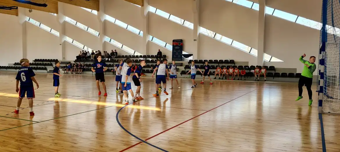 Szczypiorniści ze SP w Jazowsku najlepsi podczas Mistrzostw Powiatu w Piłce Ręcznej Chłopców