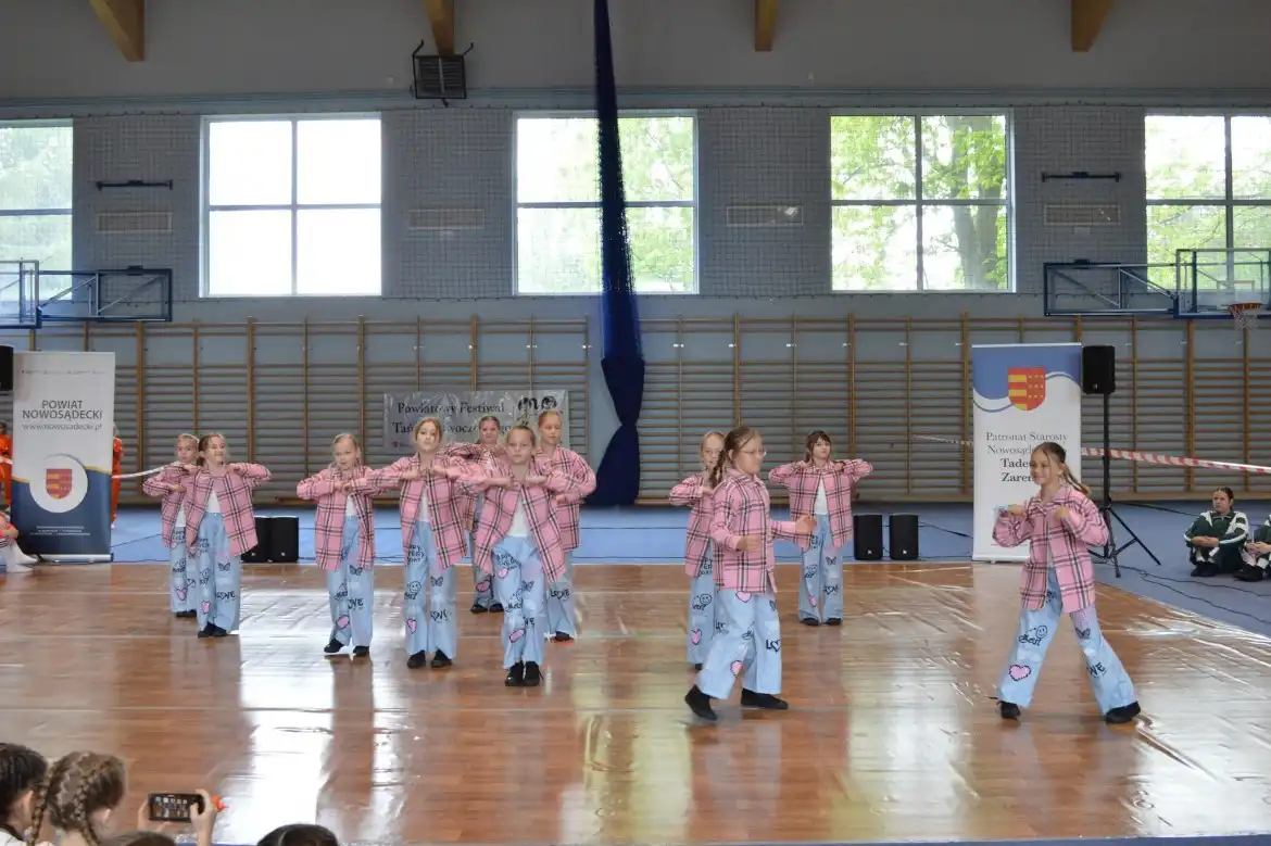 Taneczna energia w Starym Sączu. XV Powiatowy Festiwal Tańca Nowoczesnego