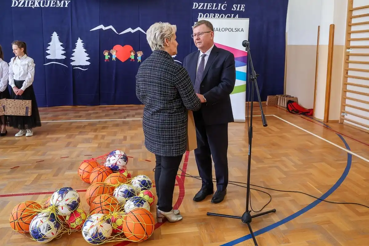 Marszałek Witold Kozłowski z wizytą w gminie Łabowa