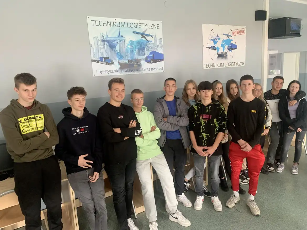 Uczniowie z ZSP w Krynicy-Zdroju mają dostęp do Wirtualnej Akademii