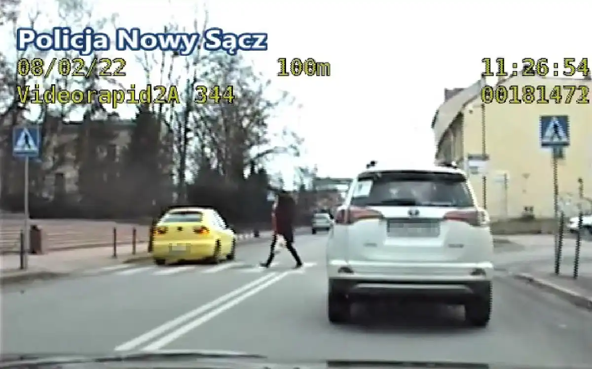 19-latka nie ustąpiła pierwszeństwa pieszemu. Dostała 1500 zł mandatu i 10 punktów karnych