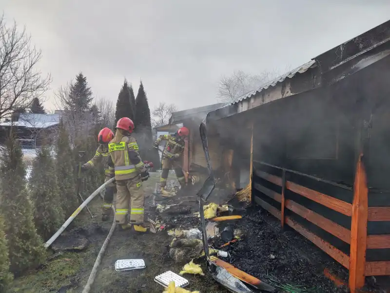 Nowy Sącz ul. Ogrodowa: płonął domek letniskowy