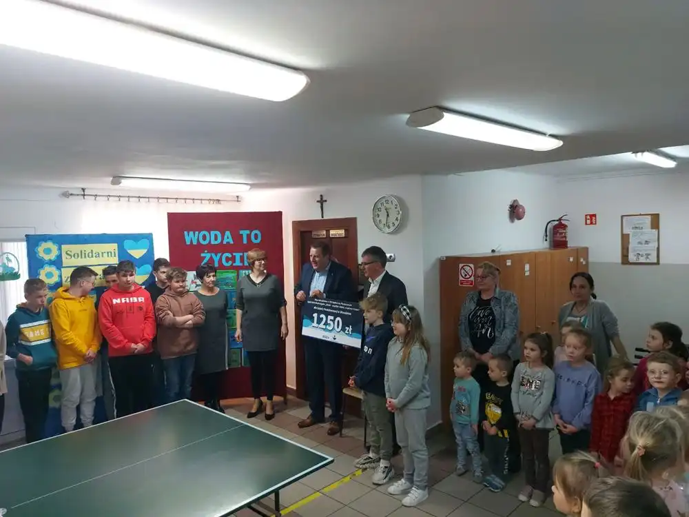 Laureaci 8. konkursu plastycznego zorganizowanego przez Sądeckie Wodociągi nagrodzeni