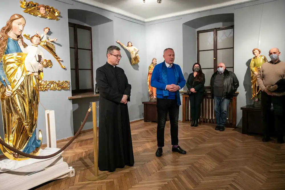 Wernisaż wystawy rzeźb z ołtarza głównego Bazyliki św. Małgorzaty