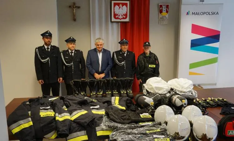 OSP Nawojowa otrzymała nowy sprzęt