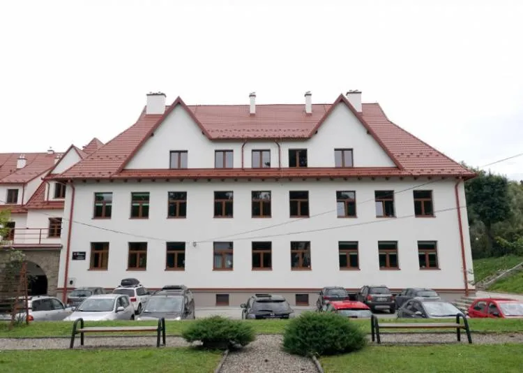 Szkoła w Marcinkowicach po remoncie