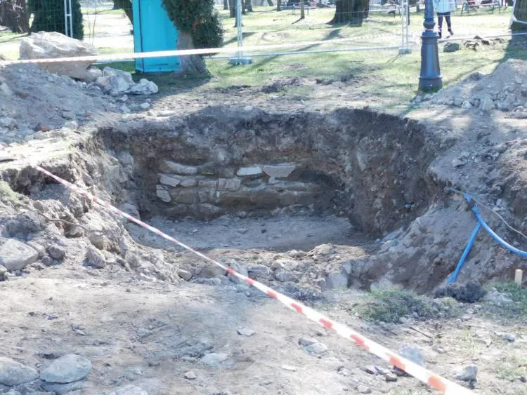 Badanie archeologiczne w ruinach nowosądeckiego Zamku Królewskiego 
