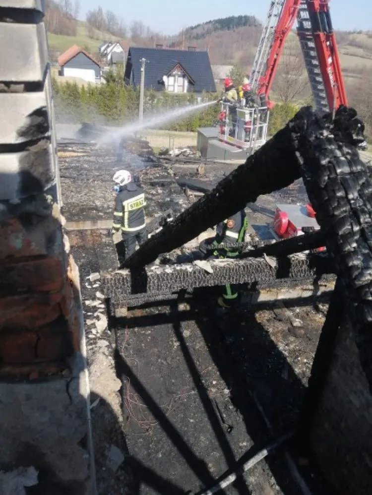 pożar zabudowań gospodarczych Porąbka