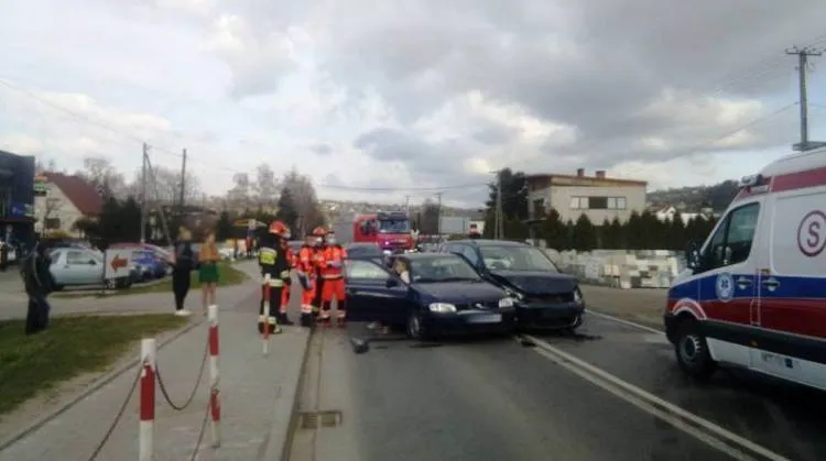 zderzenie dwóch samochodów ul. Limanowska Chełmiec