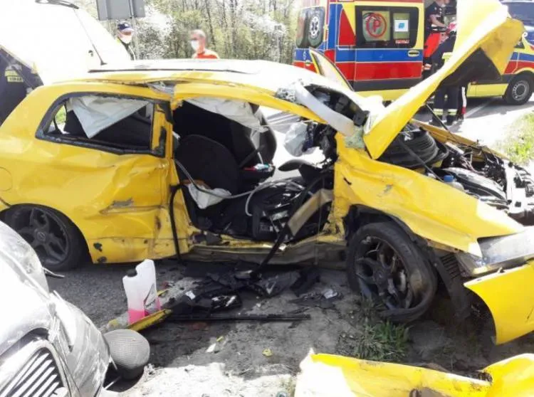 zderzenie dwóch samochodów osobowych w Barcicach