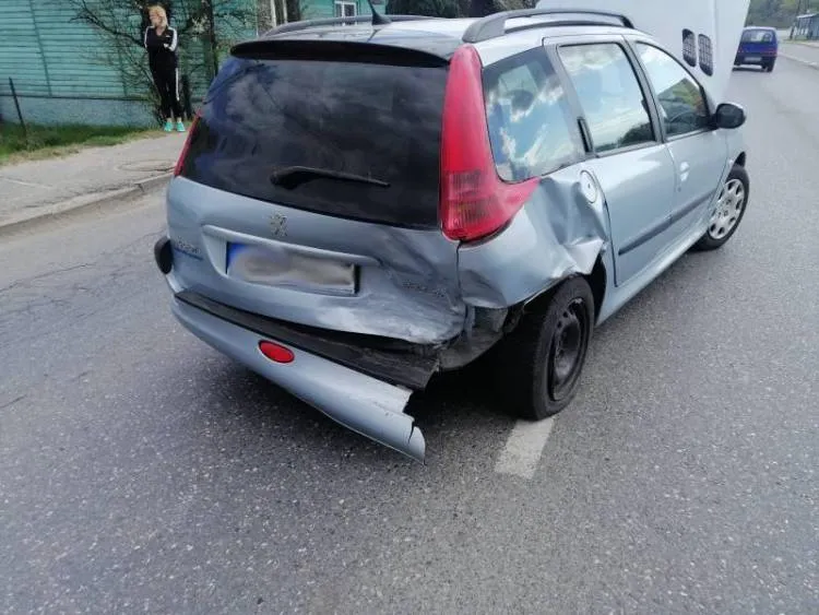 Zderzenie dwóch samochodów osobowych ul. Węgierska Nowy Sącz