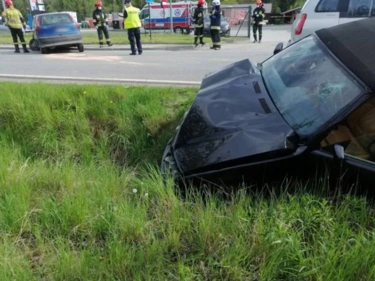 zderzenie dwóch samochodów osobowych Olszanka