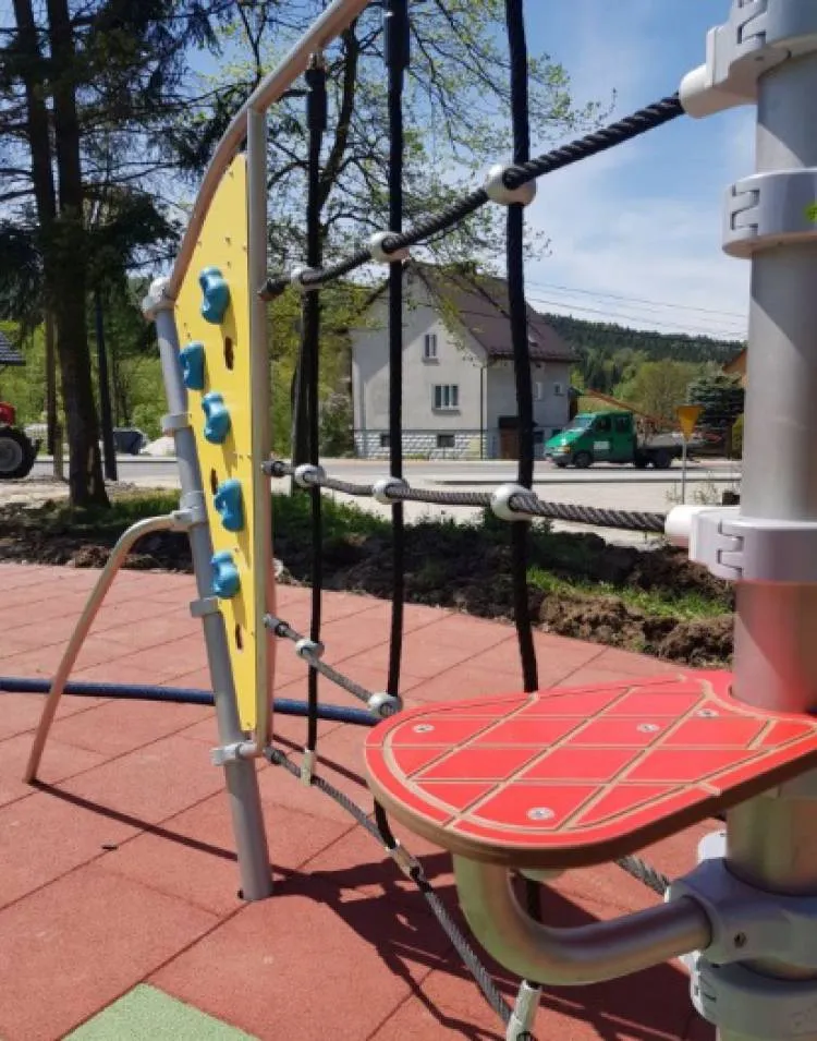 budowa placu zabaw Koniuszowa