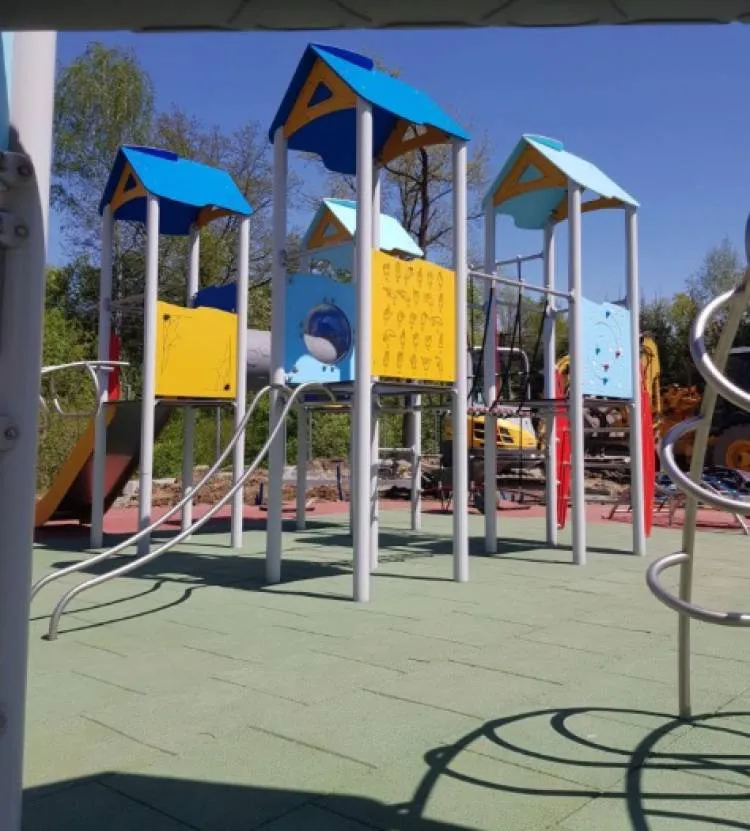 budowa placu zabaw Koniuszowa