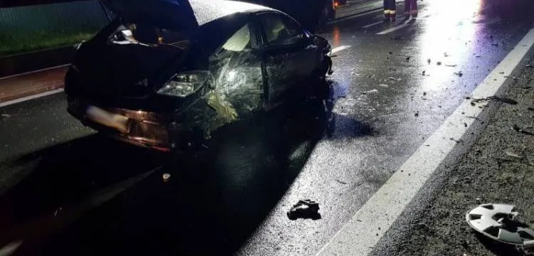 zderzenie dwóch samochodów osobowych Stadła