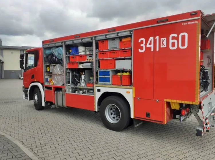 Komenda Miejska PSP ma nowy wóz strażacki Nowy Sącz