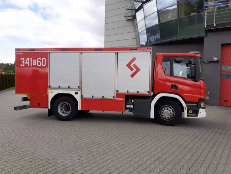 Komenda Miejska PSP ma nowy wóz strażacki Nowy Sącz