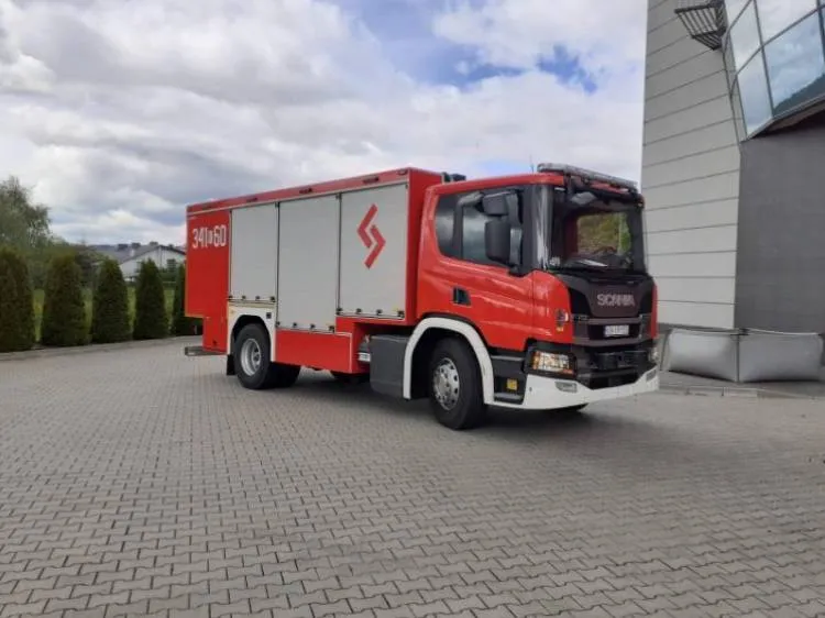 Komenda Miejska PSP ma nowy wóz strażacki Nowy Sącz