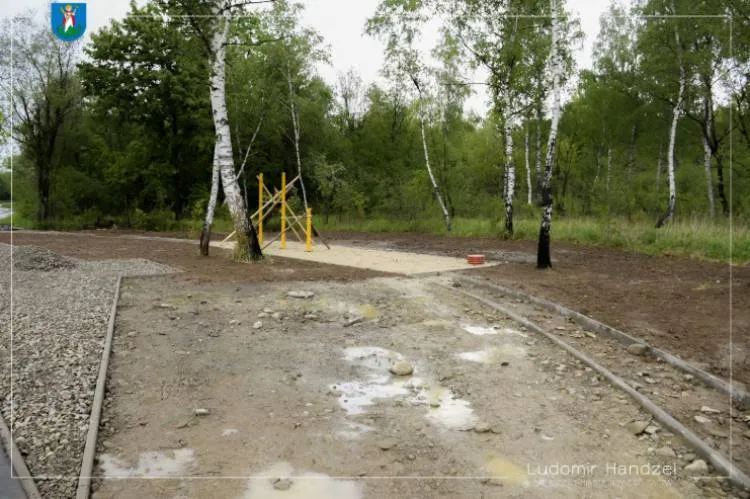 przy ścieżce nad Kamienicą powstaje nowe miejsce do rekreacji Nowy Sącz