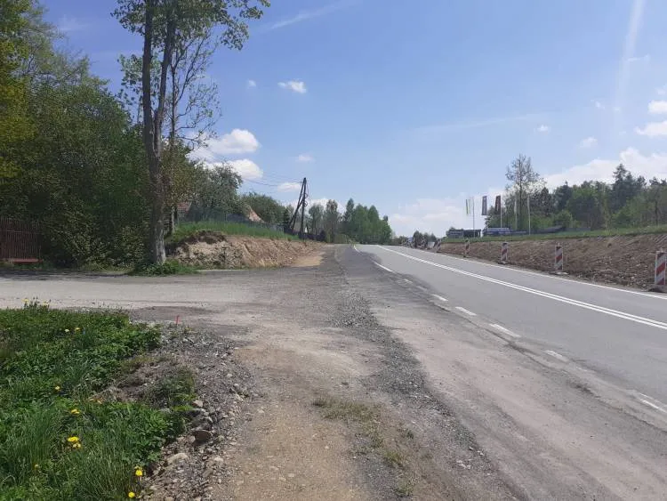 Trwa przebudowa skrzyżowania DK75, z drogą powiatową w Maciejowej