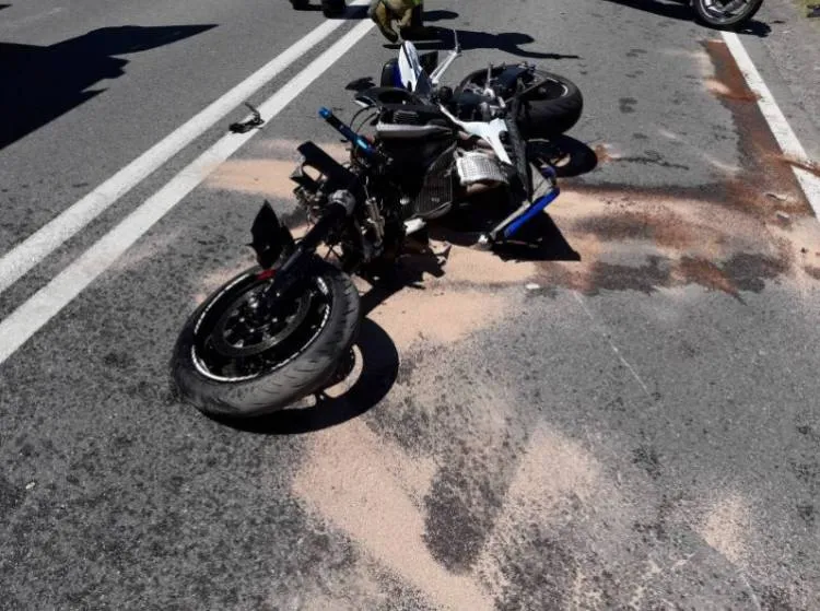 zderzenie samochodu osobowego i dwóch motocykli Frycowa